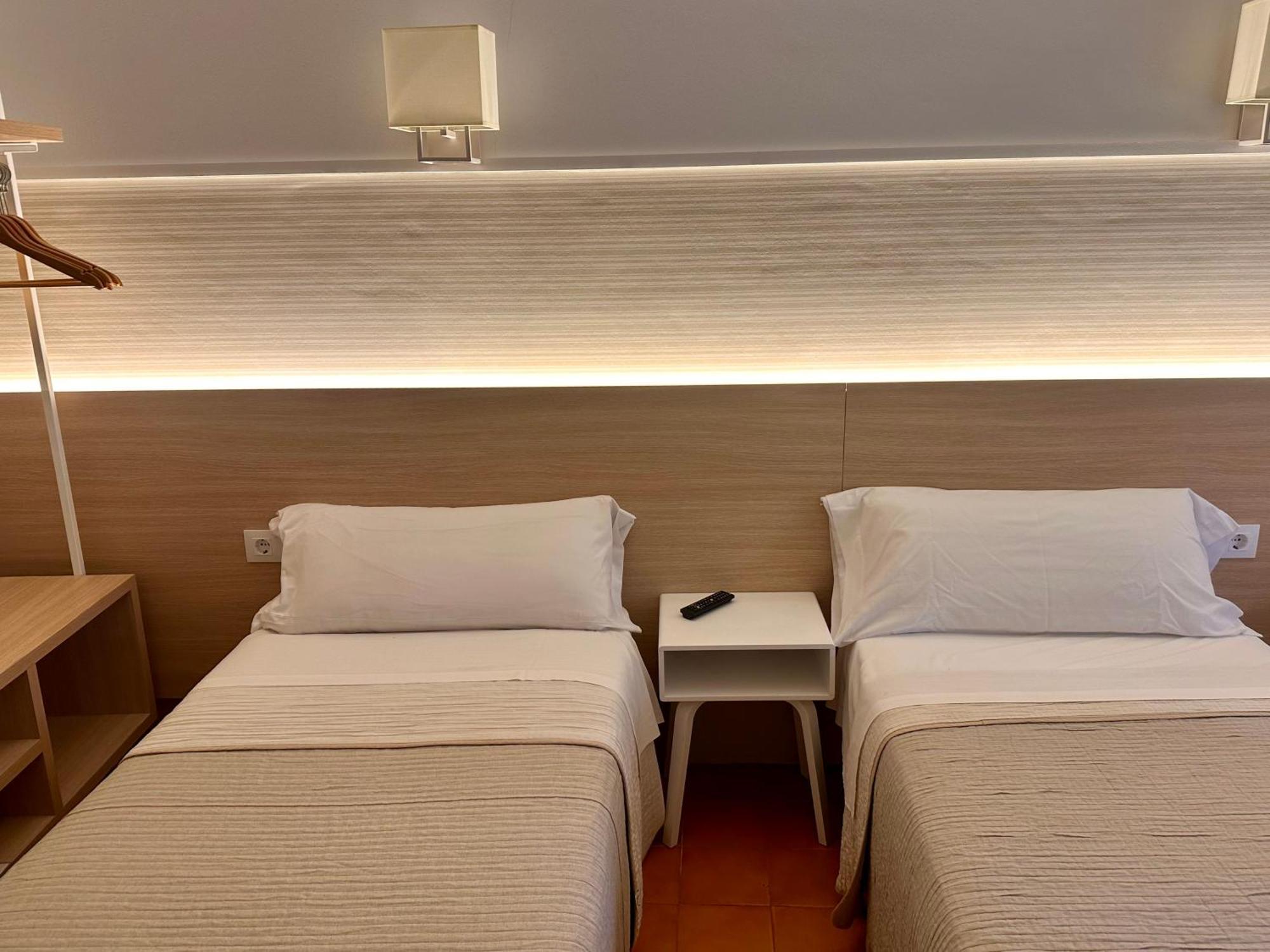 Fonda Can Setmanes Blanes Exterior foto