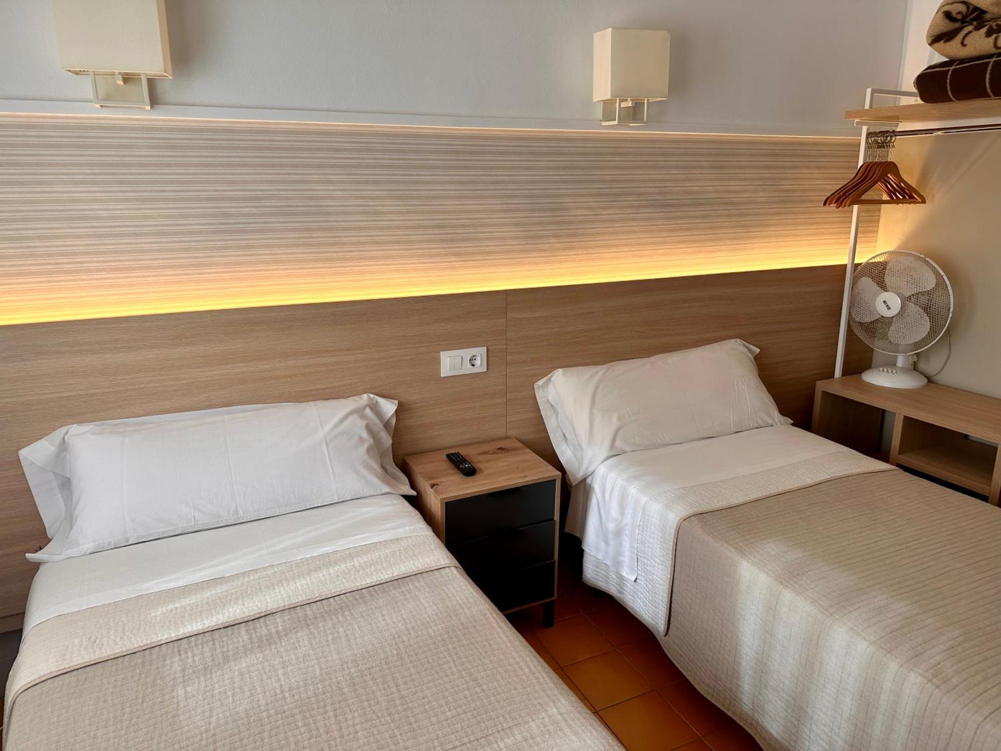 Fonda Can Setmanes Blanes Exterior foto