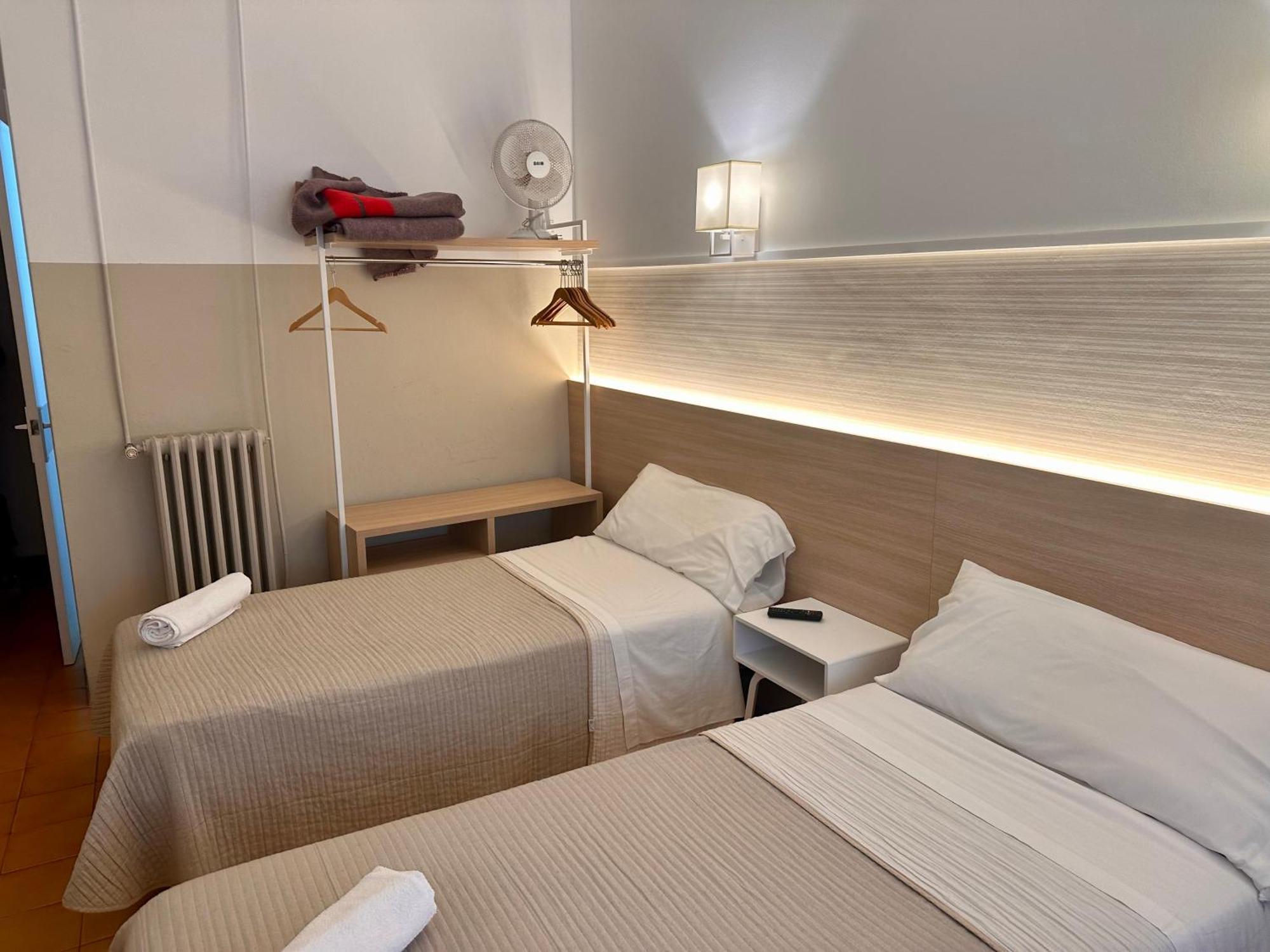 Fonda Can Setmanes Blanes Exterior foto