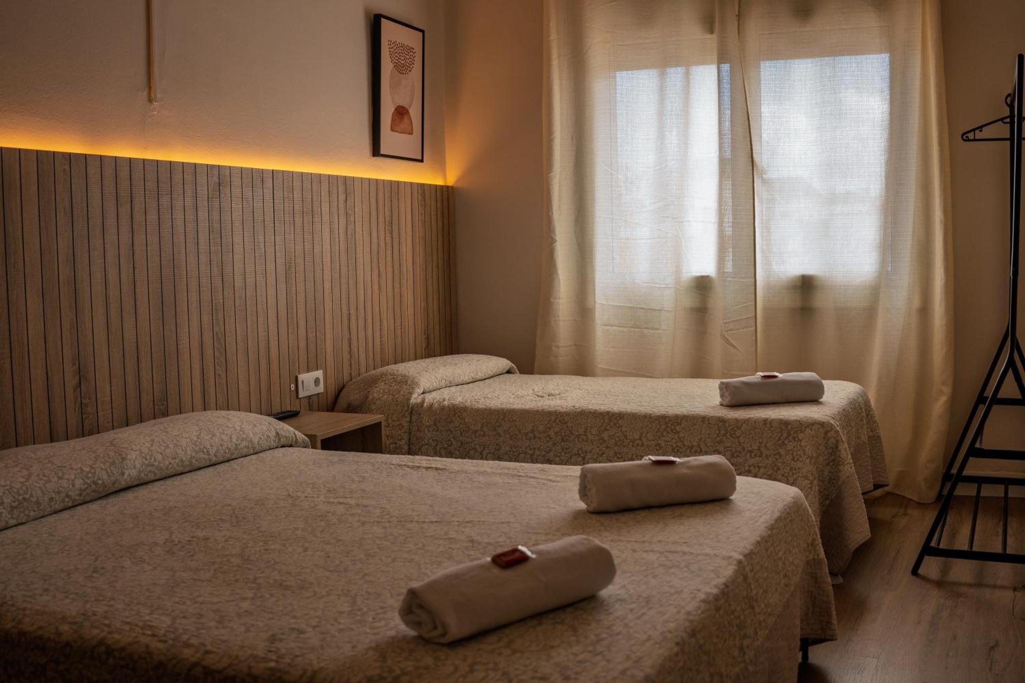 Fonda Can Setmanes Blanes Exterior foto